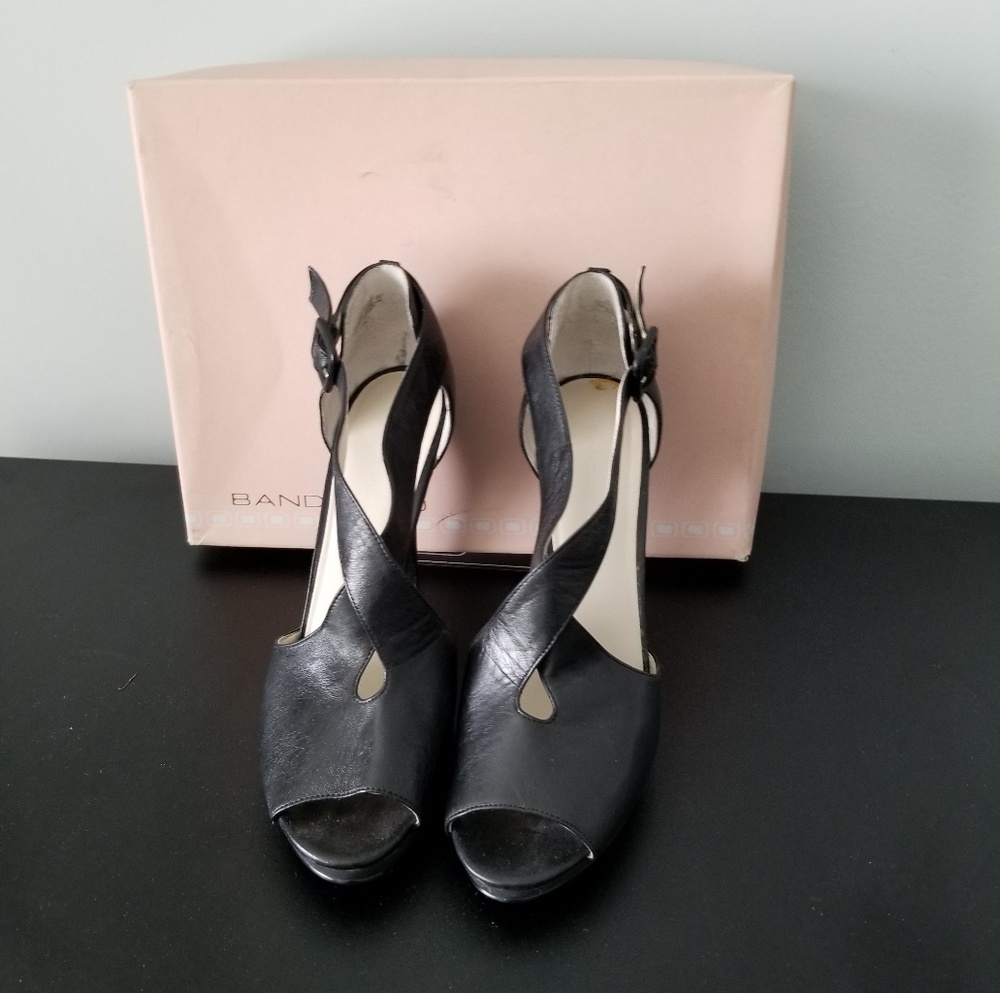 Bandolino Platform Sandals